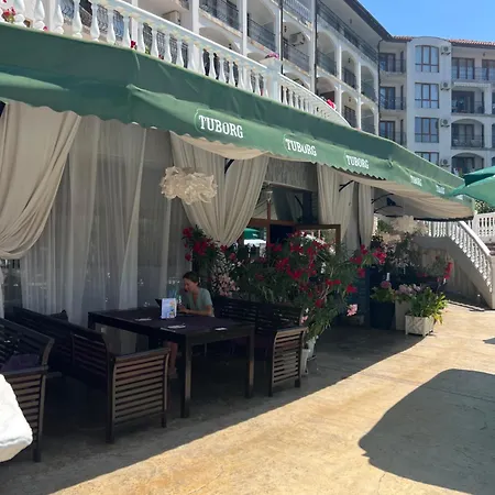 Marina K-s Triumph Apartment